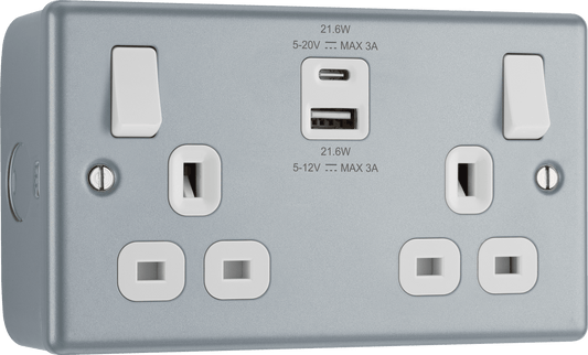 BG Metal Clad Double switched single pole, with USB A + C (22W) - MC522UAC22-01