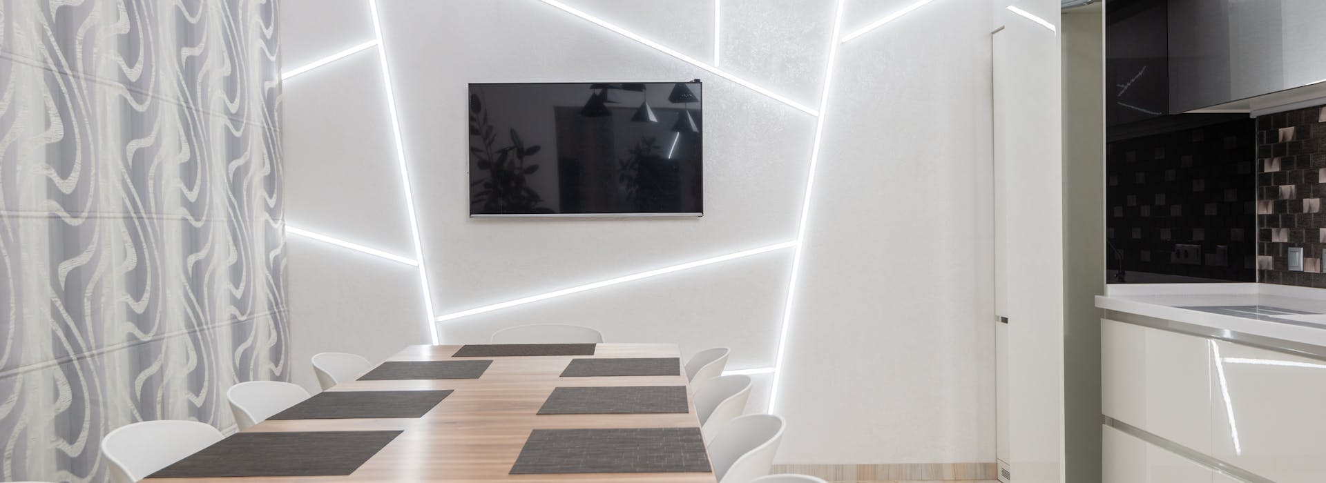 LED Lighting — Dining & Living