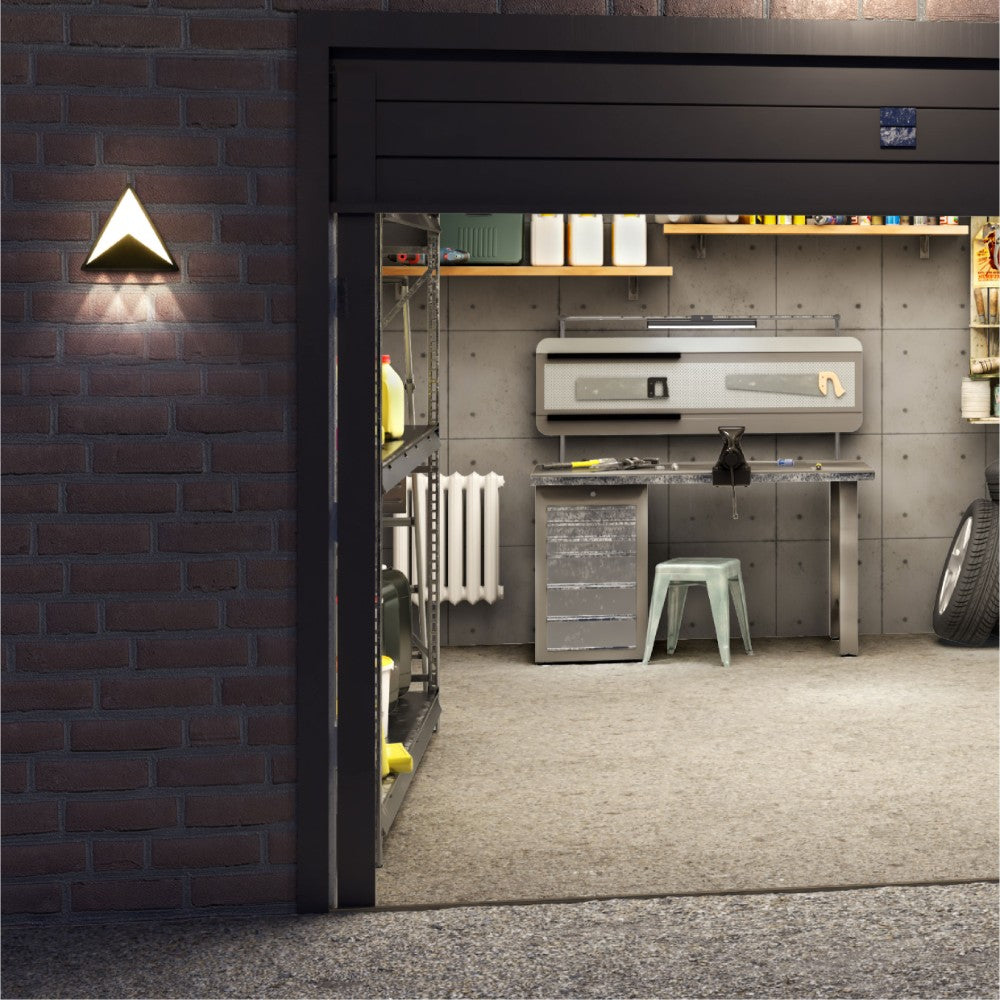 Pyramid Modern Plastic LED Outdoor Wall Light 15W Cool White