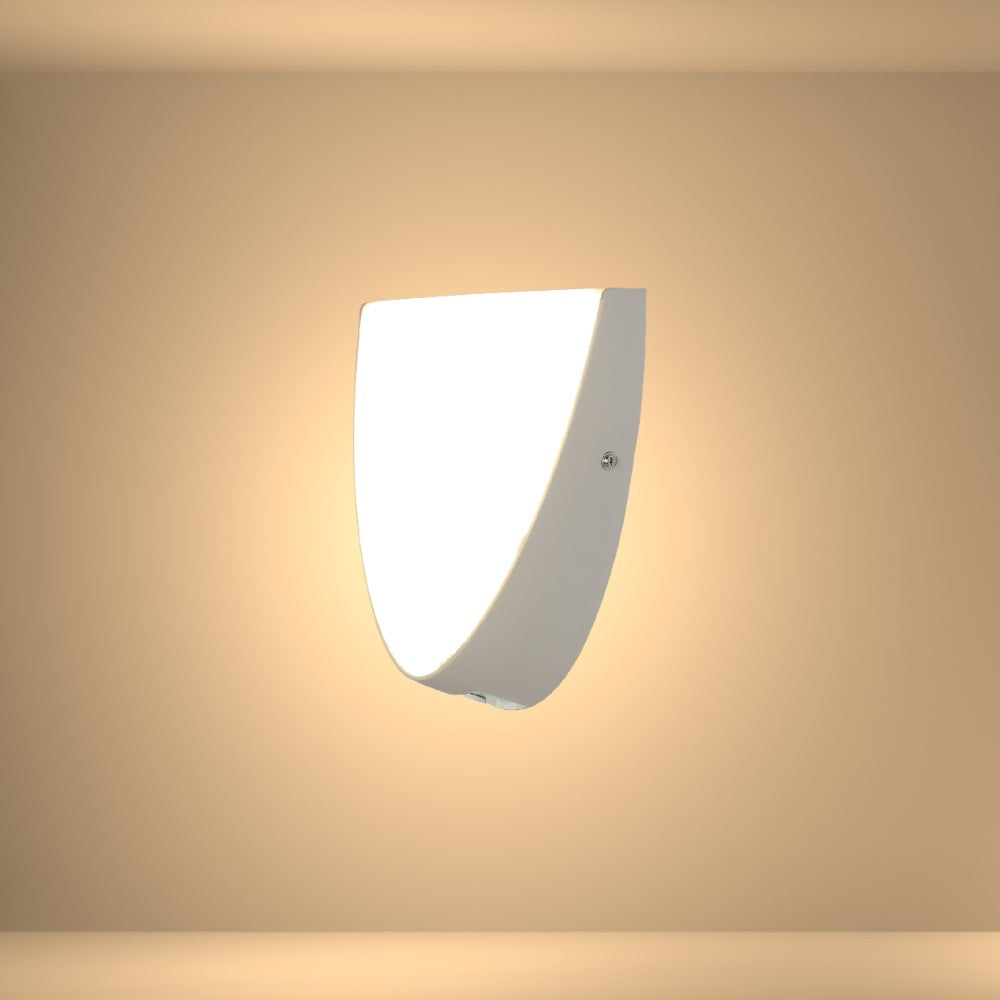 Semi-ellipse Plastic Modern LED Outdoor Wall Light 15W