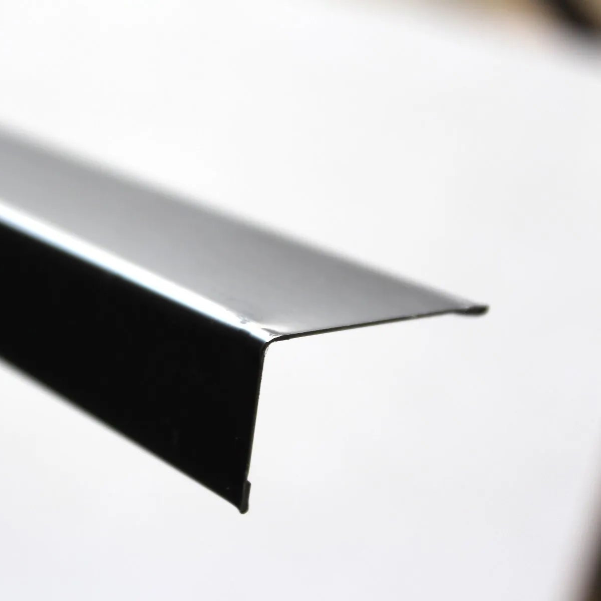 L-Shaped Edge Trim / Perimeter Wall Angle 3000mm Black